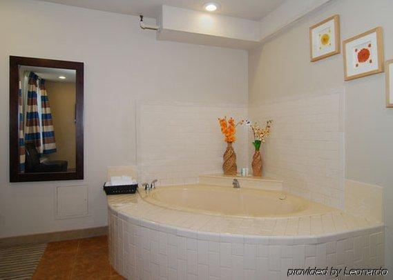 Hotel Surestay By Western Corydon